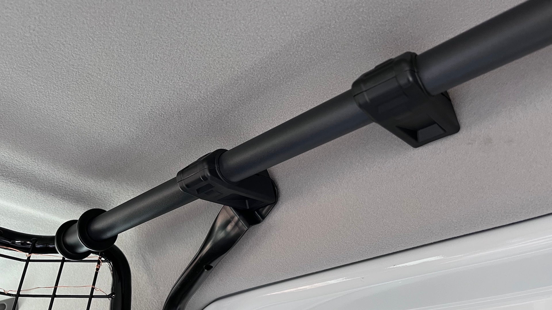 INSTALLING REAR LUGGAGE BARS ON A SUZUKI JIMNY (2021+) LCV 2-SEATER