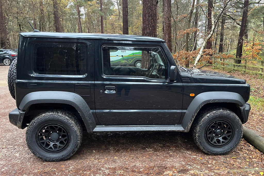 Black SUZUKI JIMNY (2018+) with Magpie M-01 Wheels