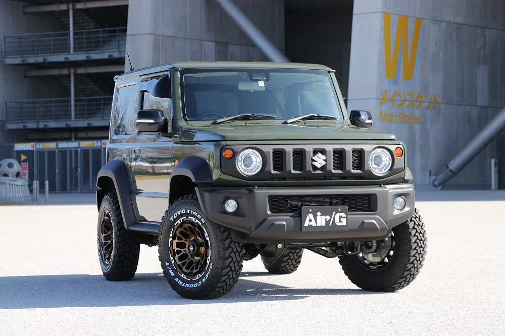 Suzuki Jimny (2018+) with Air/G Rocks wheels.