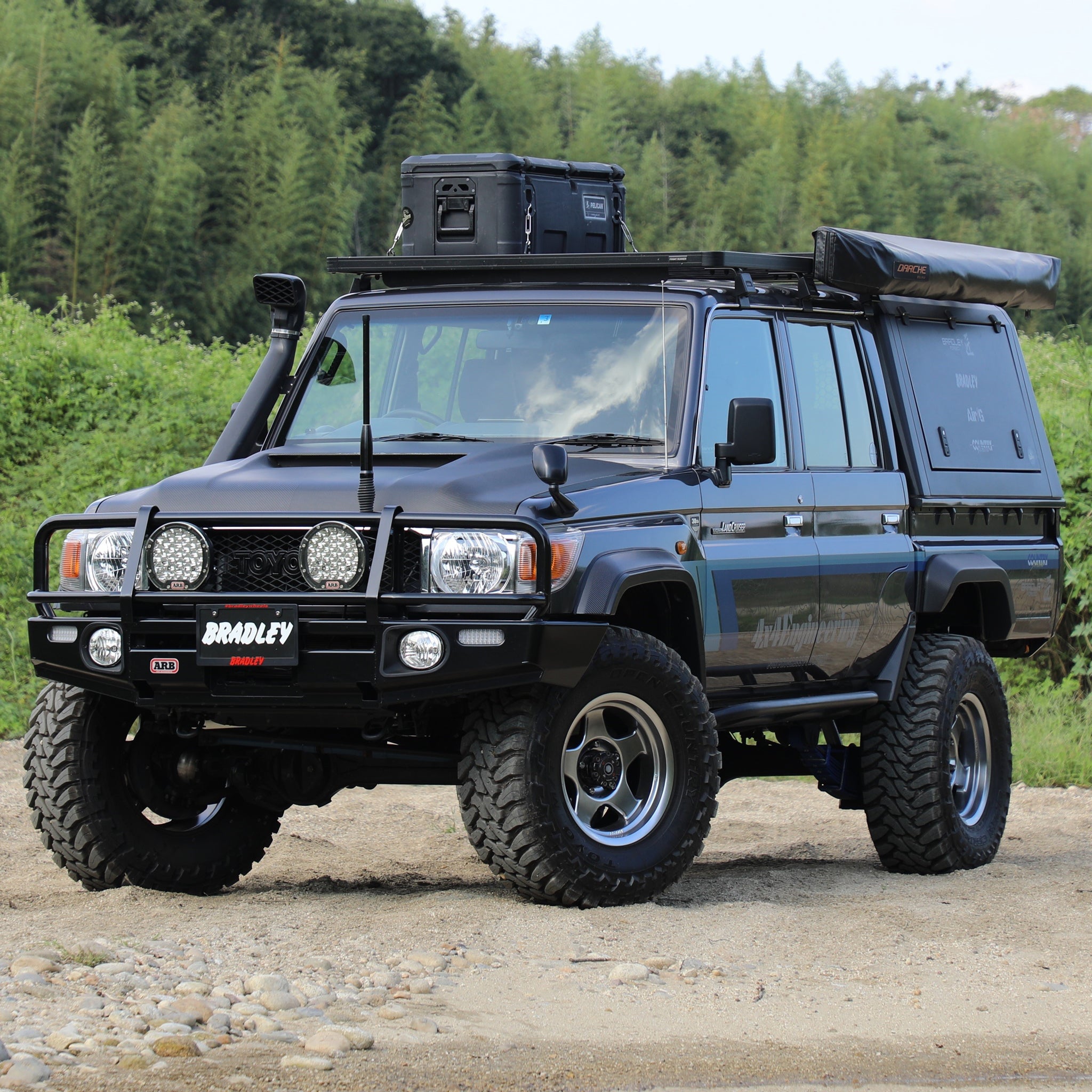 BRADLEY V 17" Wheel Package for Toyota Land Cruiser 76 (1999+) - Wide Body